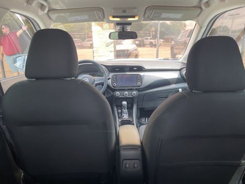 Used 2024 Nissan Kicks SV FWD image 16