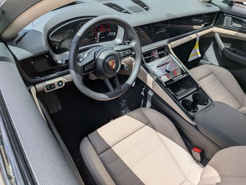 New 2026 Porsche Panamera image 4