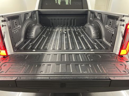 Used 2024 Ford F250 Platinum image 42