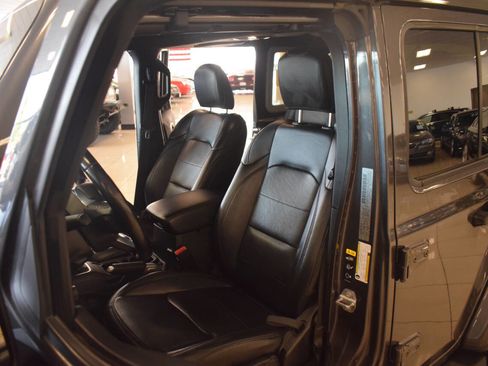 Used 2020 Jeep Wrangler Unlimited Sahara image 63