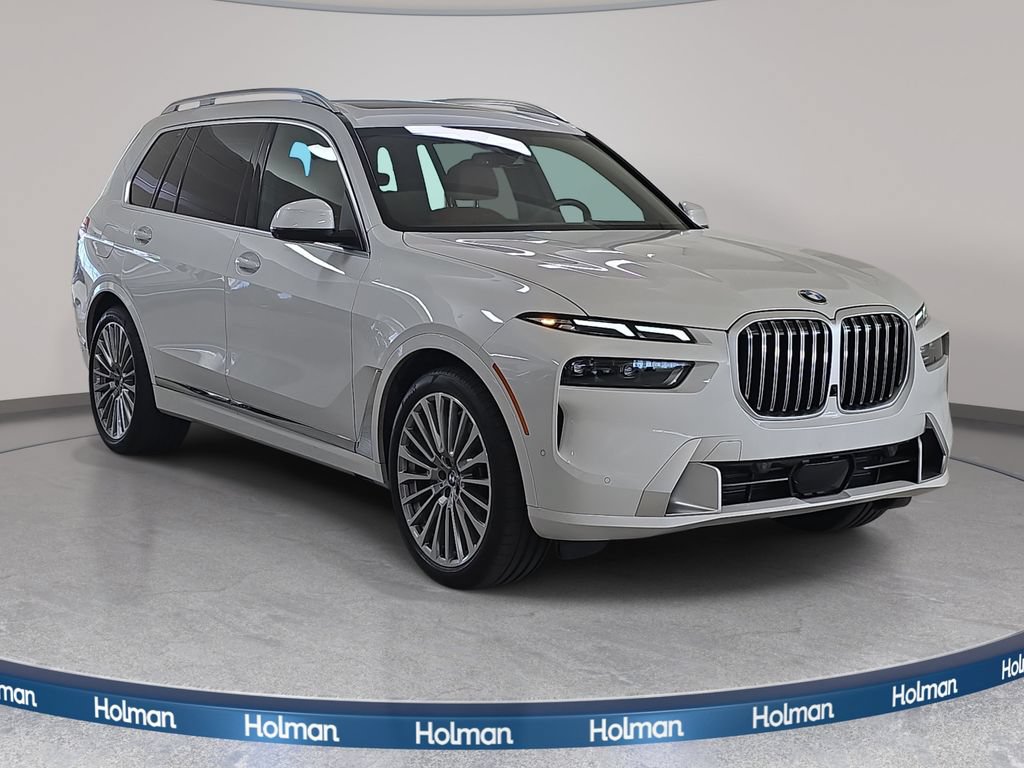Used 2026 BMW X7 xDrive40i AWD/4WD image 4
