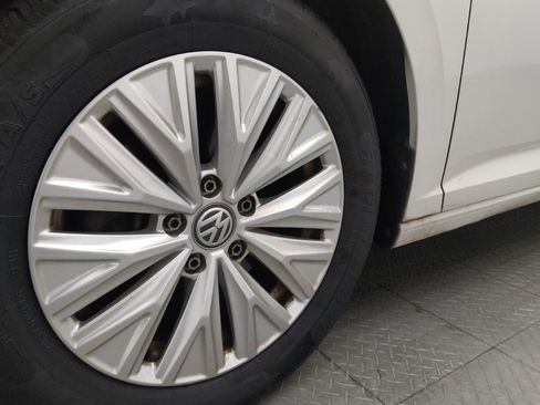 Used 2019 Volkswagen Jetta S w/ Driver Assistance Package FWD image 31