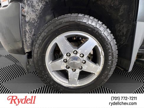 Used 2016 Chevrolet Silverado 2500 High Country w/ Duramax Plus Package image 9