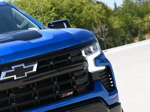Used 2022 Chevrolet Silverado 1500 LT Trail Boss w/ LT Trail Boss Premium Package AWD/4WD image 10