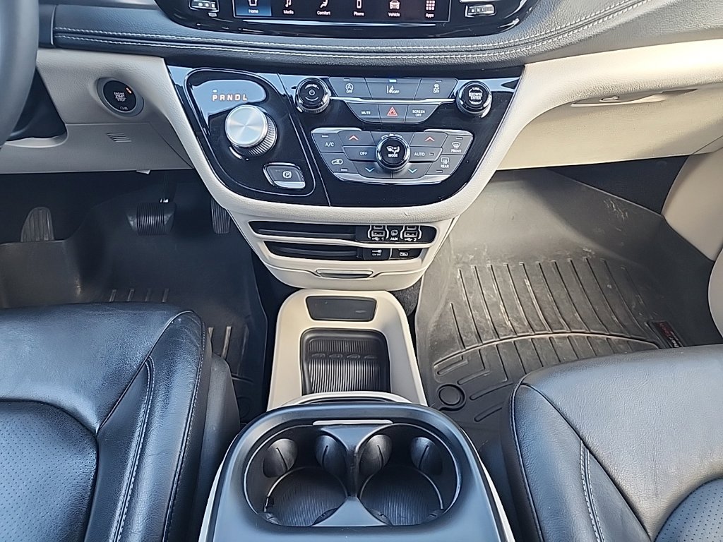 Used 2022 Chrysler Pacifica Touring-L FWD image 22