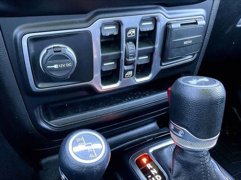 Used 2020 Jeep Wrangler Unlimited Sport S image 24