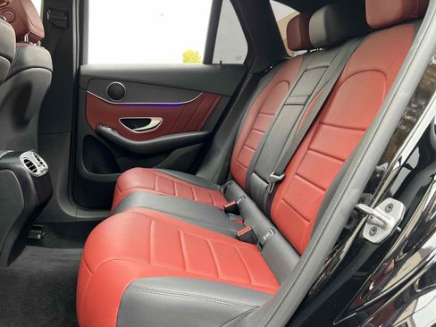 Used 2022 Mercedes-Benz GLC 300 4MATIC w/ AMG Line image 26