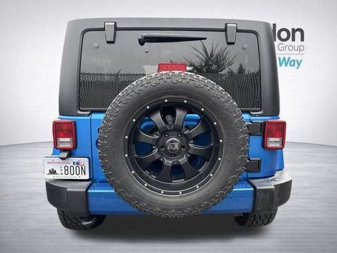 Used 2016 Jeep Wrangler Unlimited Sahara AWD/4WD image 10