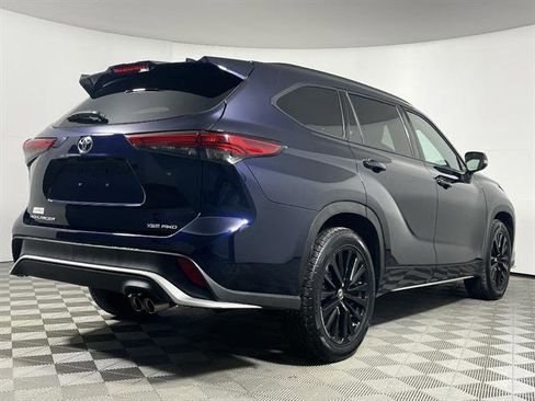 Used 2023 Toyota Highlander XSE image 8