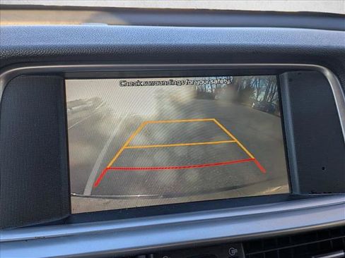 Used 2020 Kia Optima LX image 11