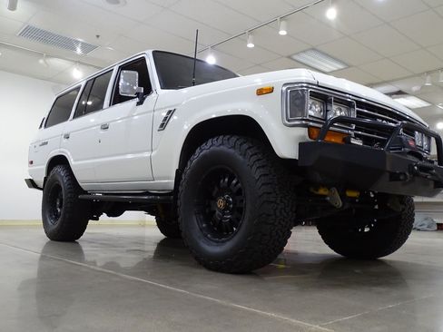 Used 1988 Toyota Land Cruiser AWD/4WD image 22
