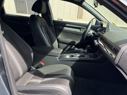 Used 2023 Honda Civic Sport image 9
