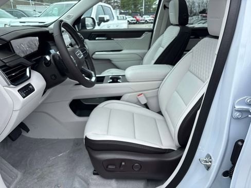 New 2026 GMC Acadia Denali w/ Super Cruise Package image 11