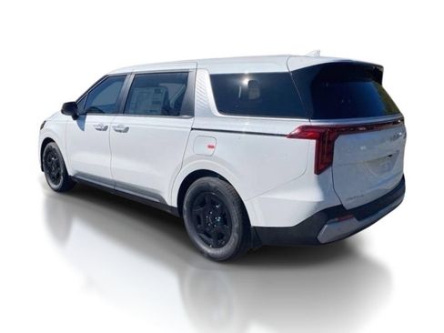 New 2026 Kia Carnival FWD image 5