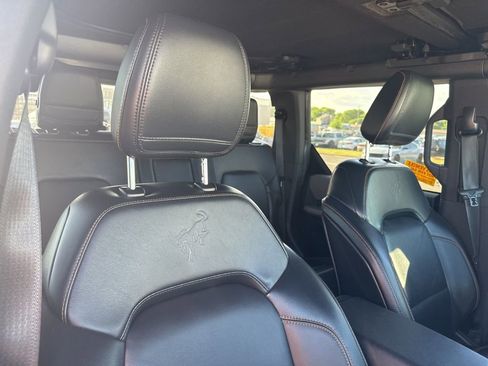 Used 2021 Ford Bronco Badlands image 42