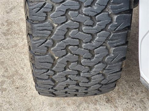 Used 2023 GMC Sierra 1500 Elevation w/ X31 Off-Road Package image 11