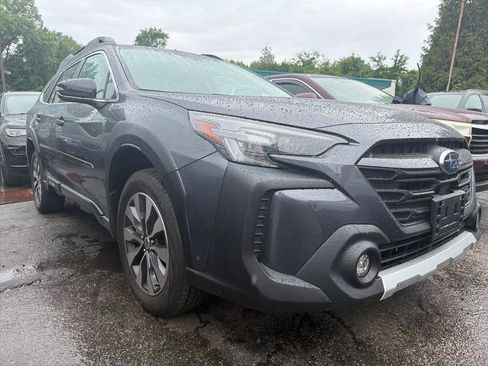 Used 2023 Subaru Outback Limited AWD/4WD image 3