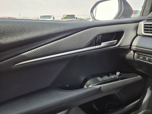 Used 2025 Toyota Camry SE image 36