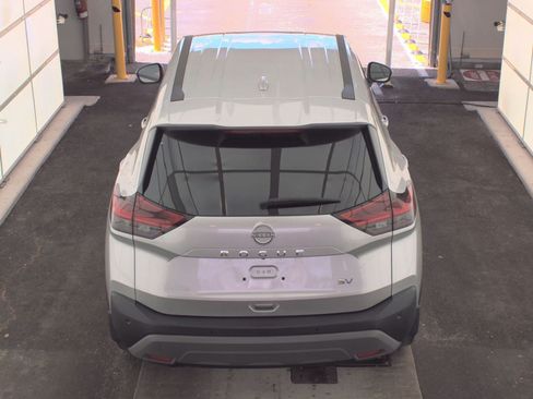 Used 2023 Nissan Rogue SV FWD image 8