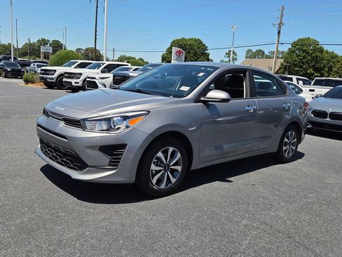 Used 2023 Kia Rio S w/ Technology Package FWD image 3