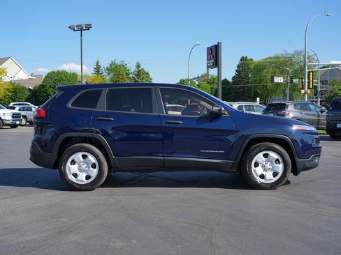 Used 2016 Jeep Cherokee Sport AWD/4WD image 17