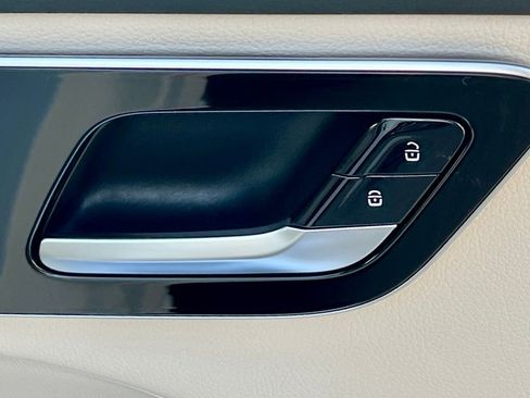 Certified 2023 Mercedes-Benz C 300 4MATIC Sedan image 21