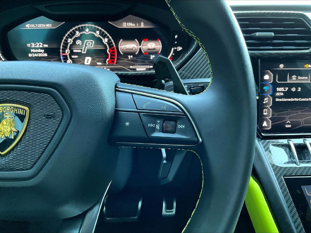 Used 2022 Lamborghini Urus AWD/4WD image 12