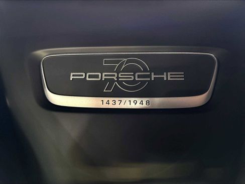 Used 2019 Porsche 911 Speedster RWD image 42