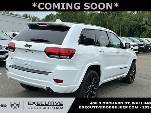 Used 2019 Jeep Grand Cherokee Altitude AWD/4WD image 4