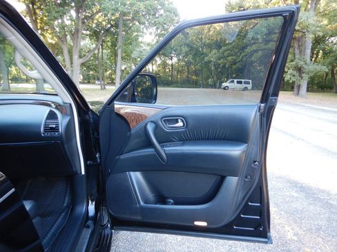 Used 2017 Nissan Armada Platinum w/ Captain Seat Package image 17