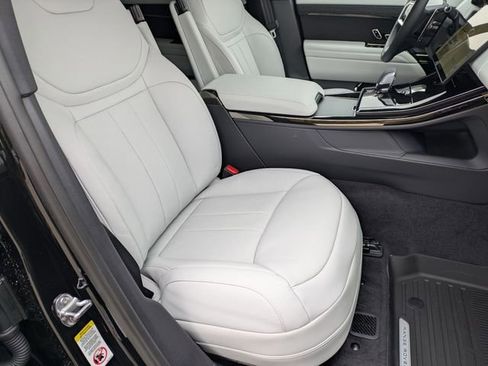 New 2026 Land Rover Range Rover Sport SE image 18