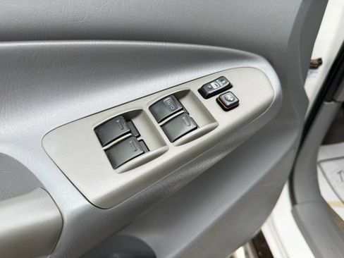 Used 2005 Toyota Tacoma 4x4 Double Cab image 14