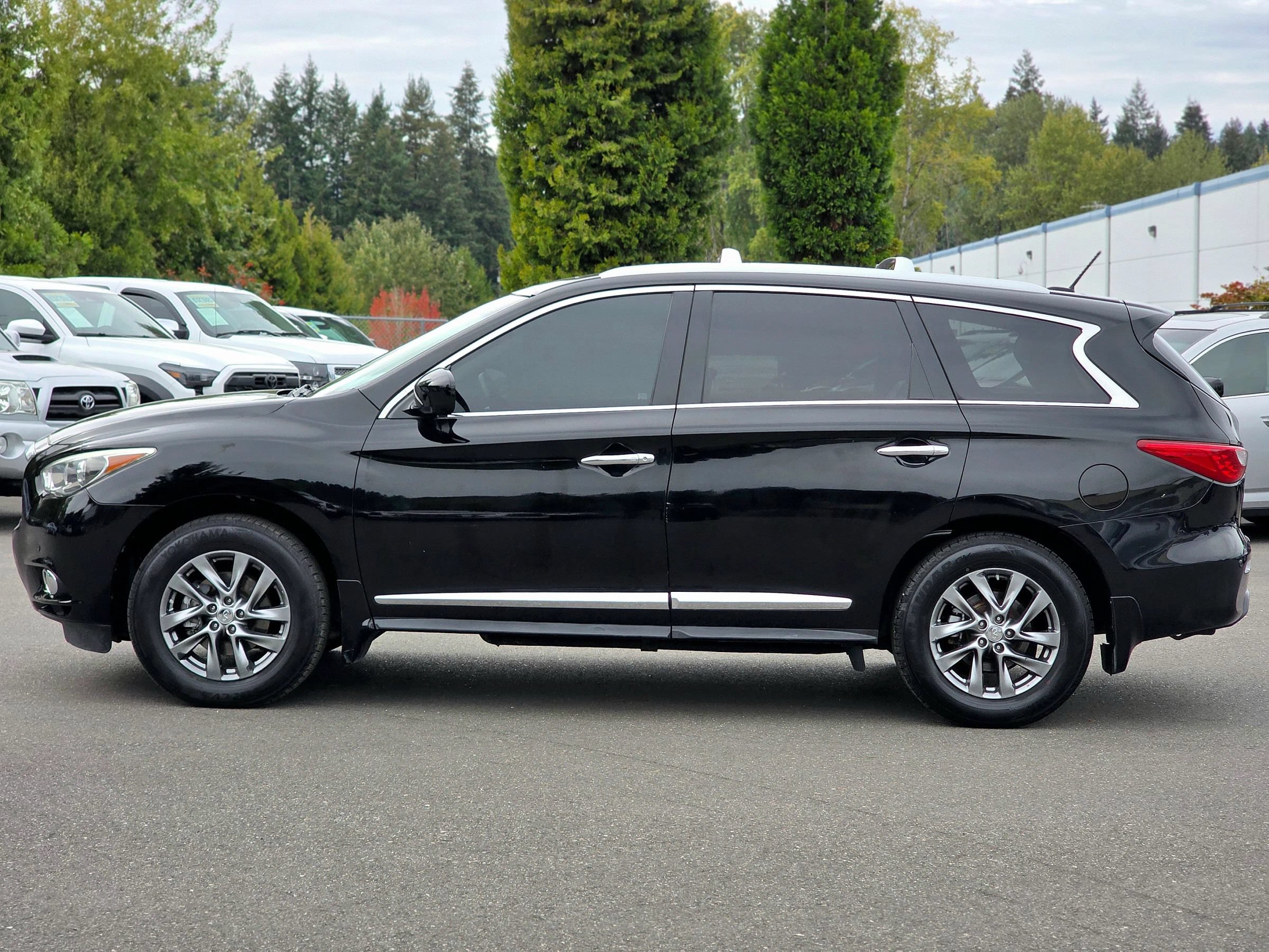 Used 2015 INFINITI QX60 Luxe w/ Premium Plus Package AWD/4WD image 7