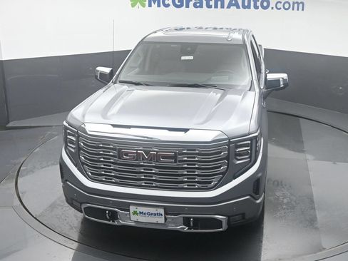 Used 2025 GMC Sierra 1500 Denali w/ Technology Package AWD/4WD image 30