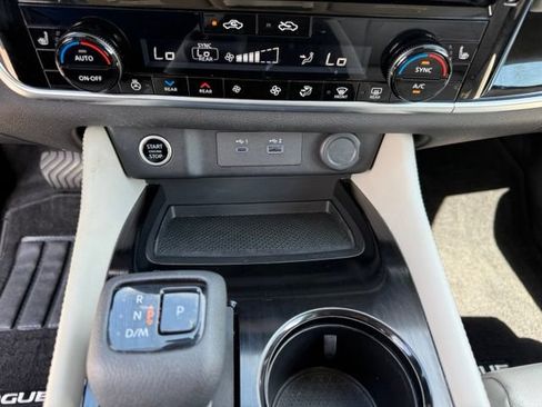 Certified 2023 Nissan Rogue SL w/ SL Premium Package AWD/4WD image 24