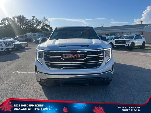Used 2023 GMC Sierra 1500 SLT w/ SLT Premium Package RWD image 2