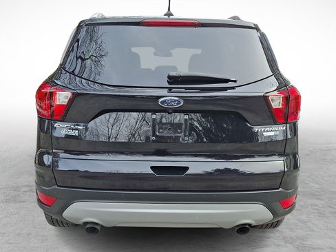 Used 2019 Ford Escape Titanium image 5