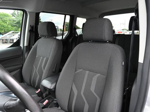 Used 2017 Ford Transit Connect XLT FWD image 16