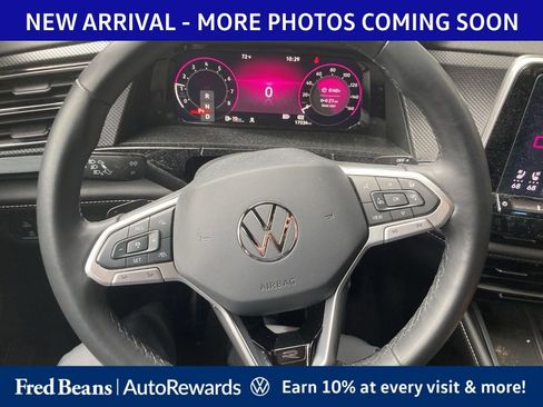 Used 2024 Volkswagen Atlas Cross Sport SEL Premium R-Line AWD/4WD image 11