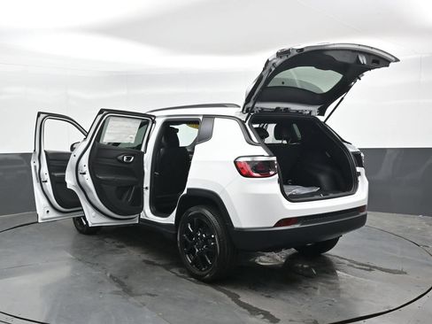 New 2026 Jeep Compass Latitude AWD/4WD image 50