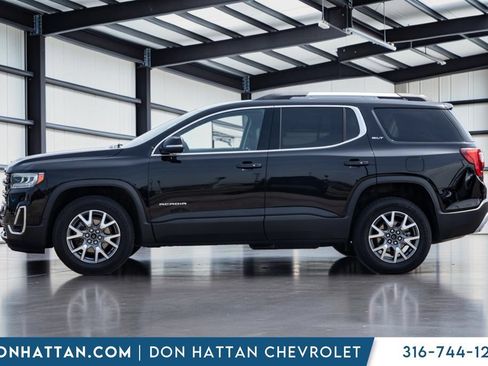 Used 2023 GMC Acadia SLT AWD/4WD image 2