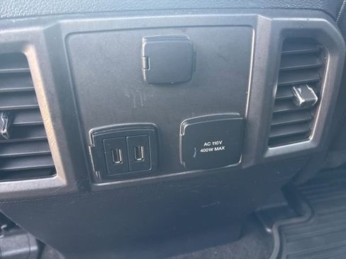 Used 2019 Ford F150 XLT w/ Equipment Group 302A Luxury image 17