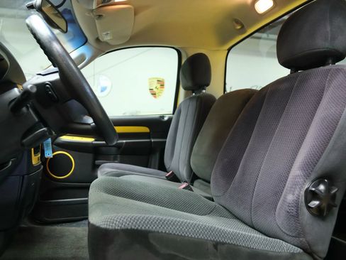 Used 2005 Dodge Ram 1500 Truck SLT w/ Rumblebee Group image 29