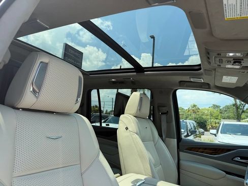 Used 2024 Cadillac Escalade ESV Sport Platinum w/ LPO, ONYX Package AWD/4WD image 24