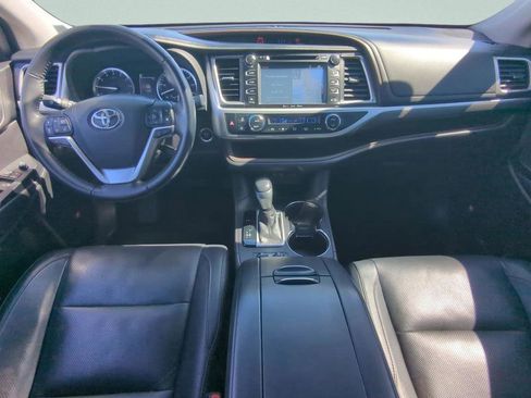 Used 2017 Toyota Highlander Limited image 15