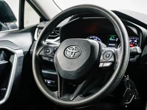 Certified 2019 Toyota RAV4 LE image 15