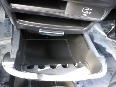 Used 2026 Chrysler Pacifica Select FWD image 47