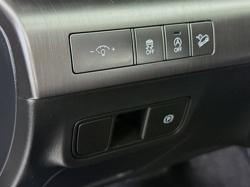 Certified 2026 Hyundai Kona SE AWD/4WD image 17