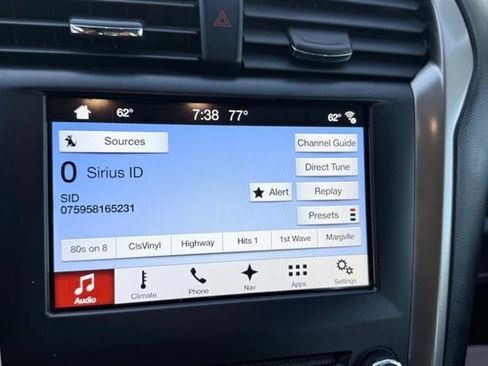 Used 2017 Ford Fusion SE w/ Equipment Group 201A FWD image 12