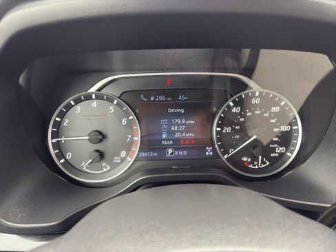 Used 2024 Nissan Titan SV w/ Accessory Utility Package image 17